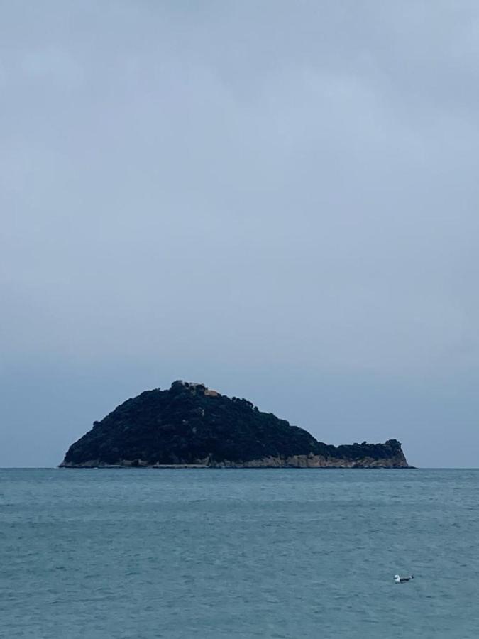 Appartamento Vista Mare Αλμπένγκα Εξωτερικό φωτογραφία