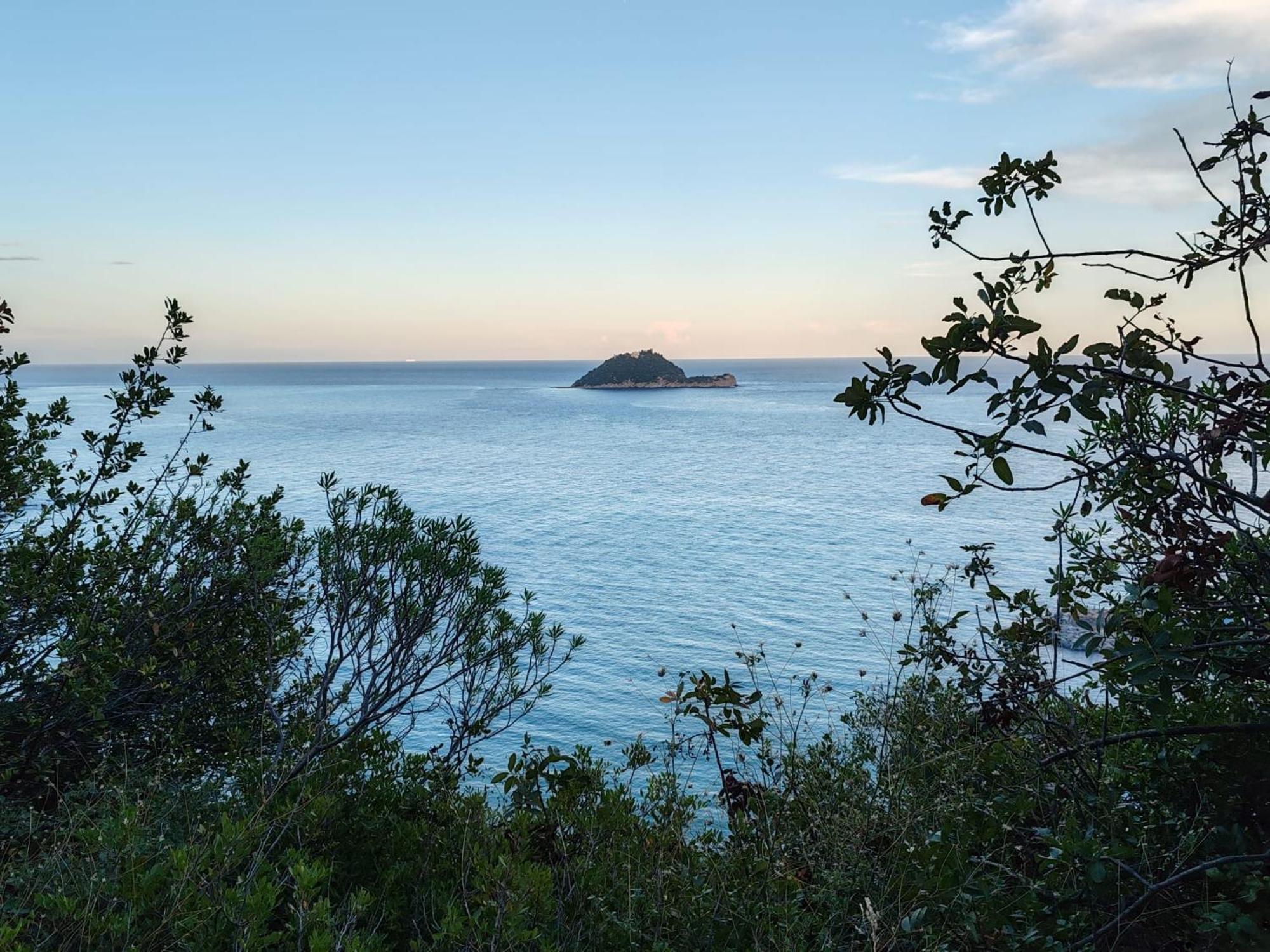 Appartamento Vista Mare Αλμπένγκα Εξωτερικό φωτογραφία