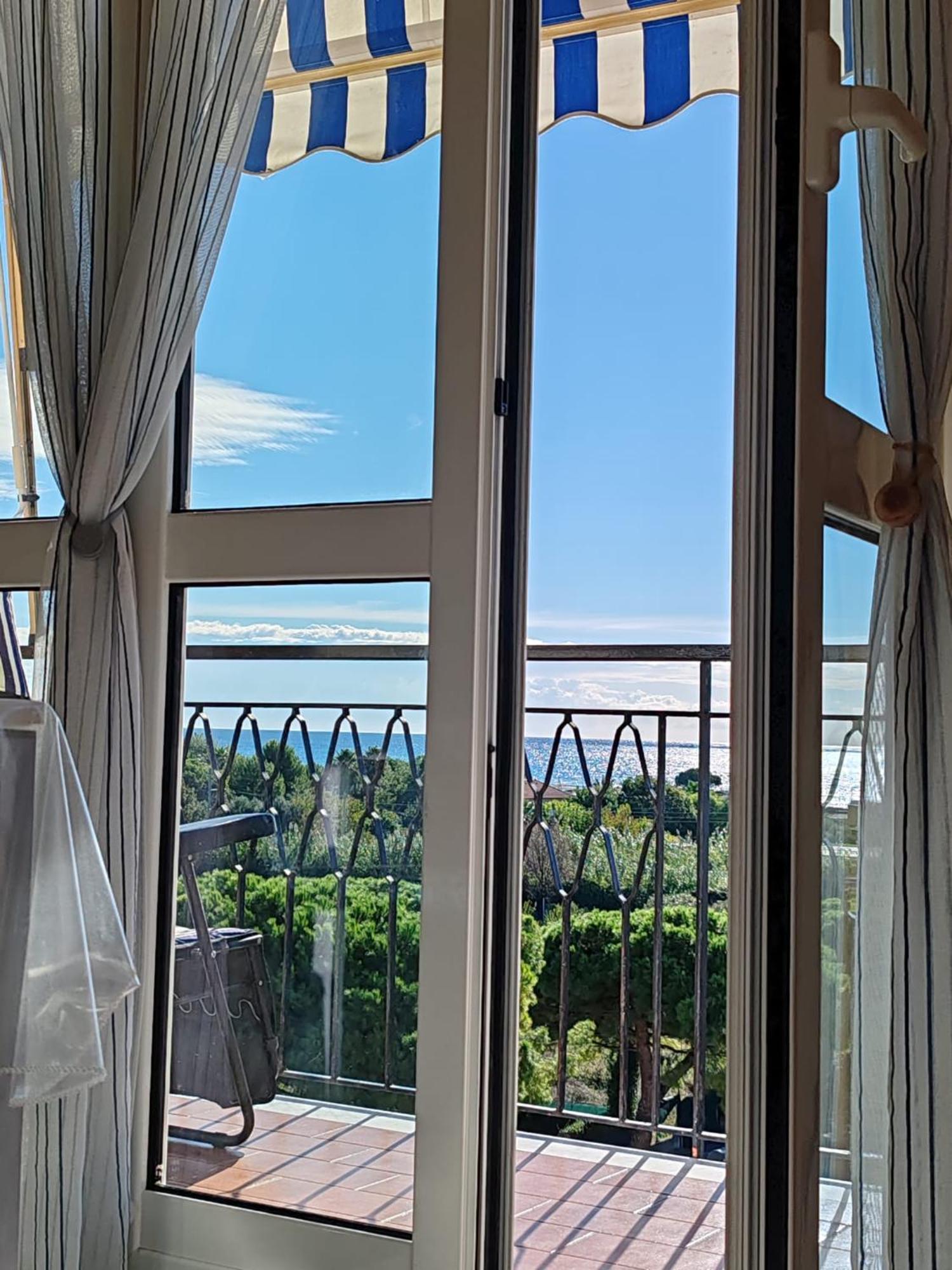 Appartamento Vista Mare Αλμπένγκα Εξωτερικό φωτογραφία