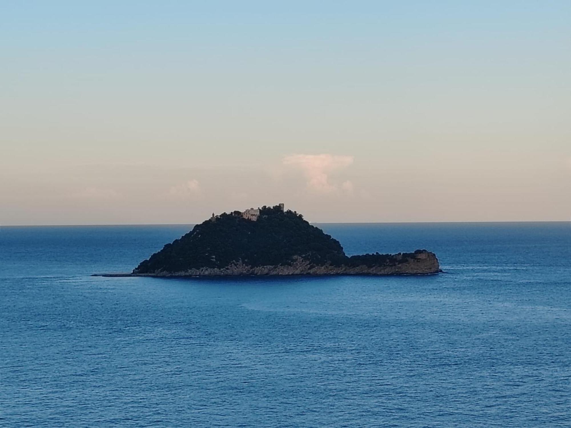 Appartamento Vista Mare Αλμπένγκα Εξωτερικό φωτογραφία