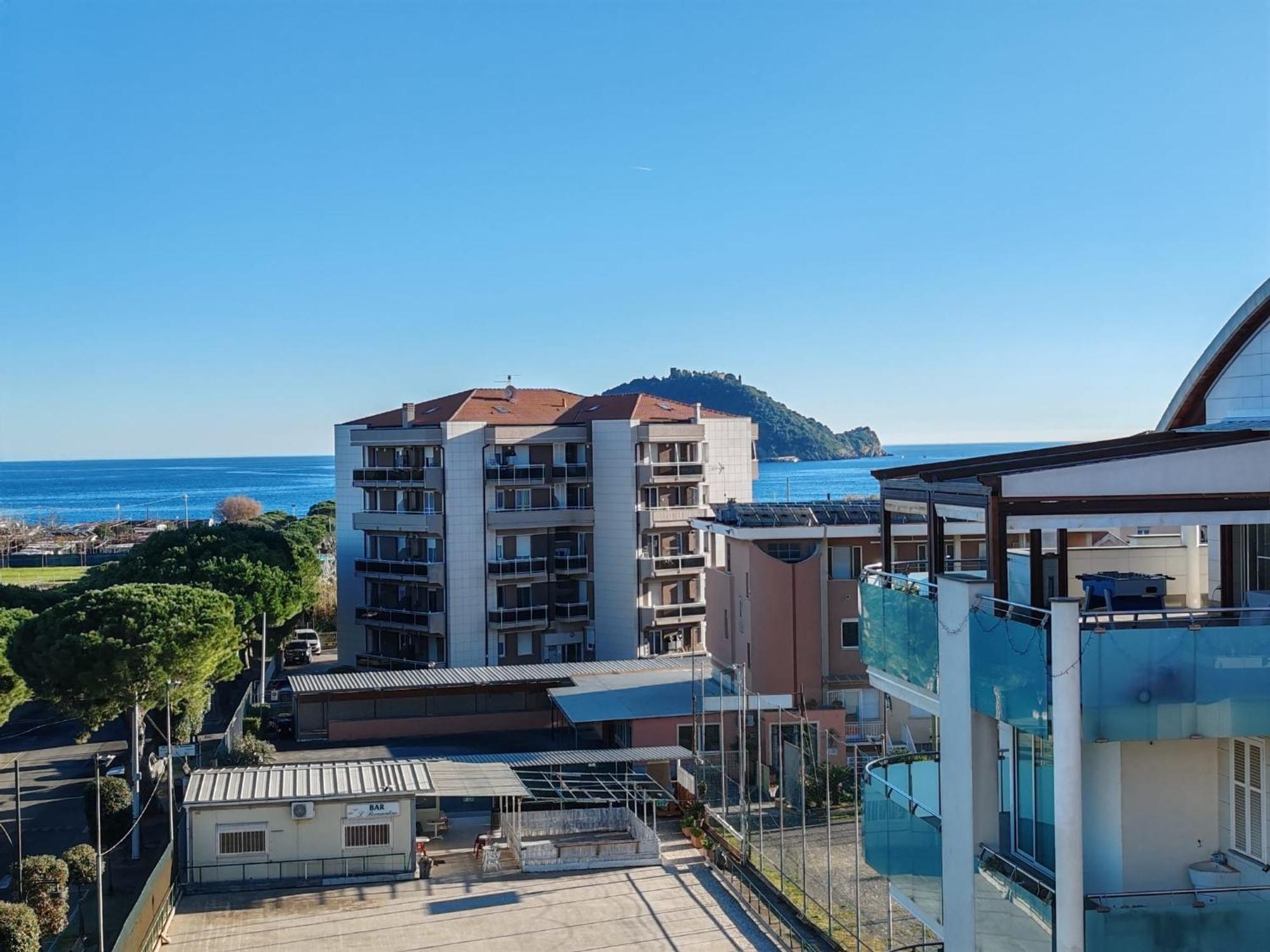 Appartamento Vista Mare Αλμπένγκα Εξωτερικό φωτογραφία