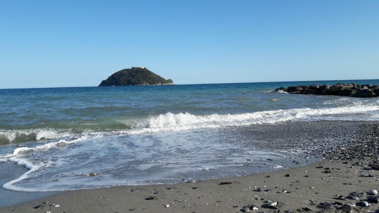 Appartamento Vista Mare Αλμπένγκα Εξωτερικό φωτογραφία
