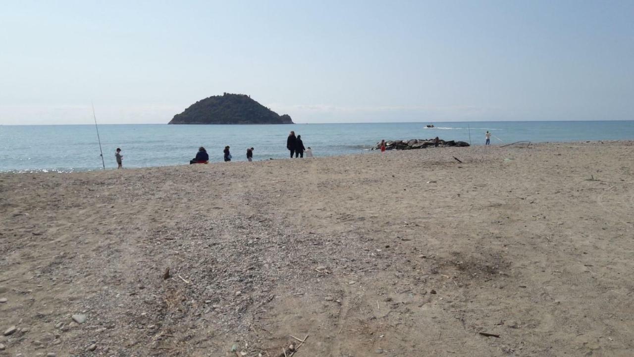 Appartamento Vista Mare Αλμπένγκα Εξωτερικό φωτογραφία