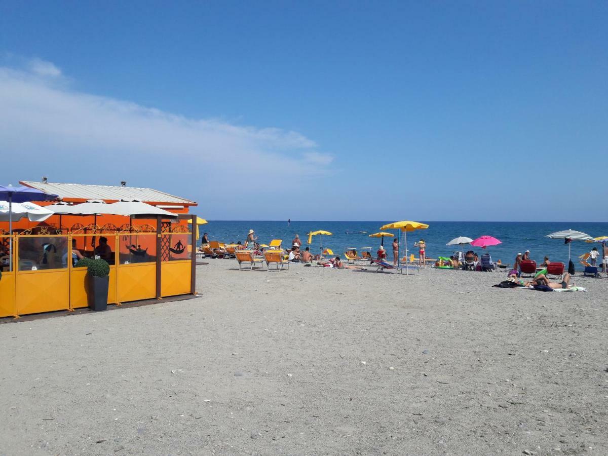 Appartamento Vista Mare Αλμπένγκα Εξωτερικό φωτογραφία