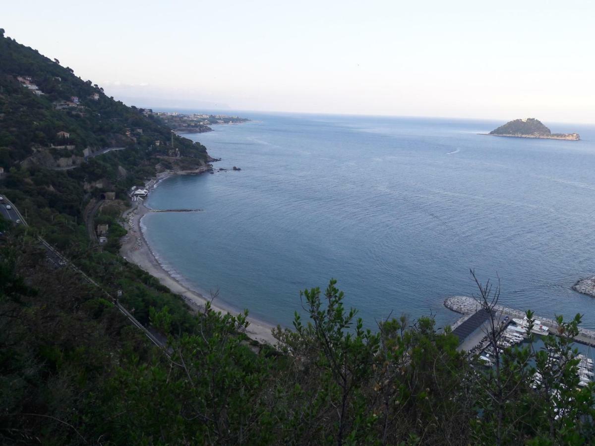 Appartamento Vista Mare Αλμπένγκα Εξωτερικό φωτογραφία